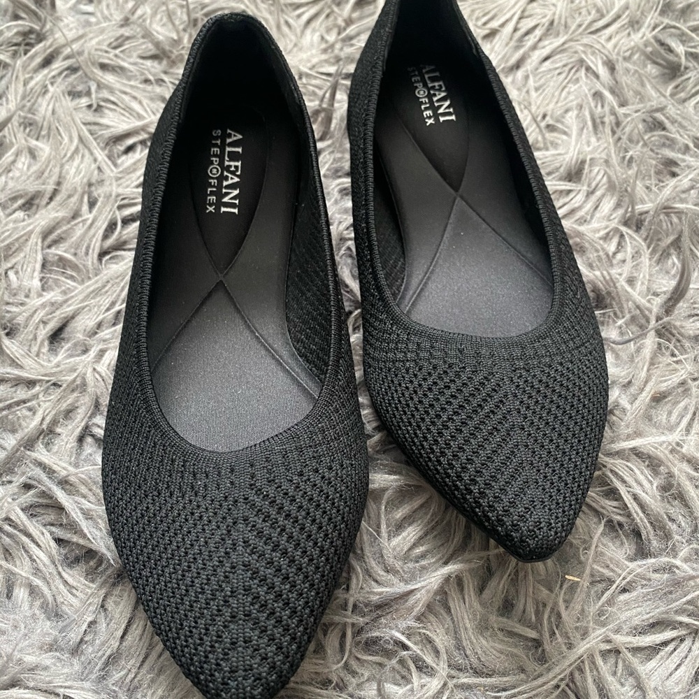 Alfani flats